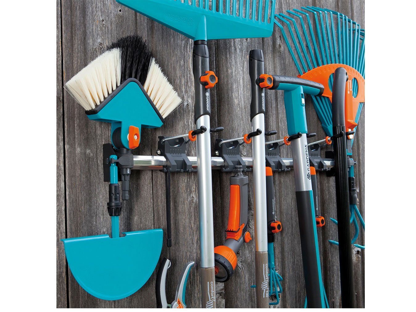 Giá treo dụng cụ làm vườn Gardena 