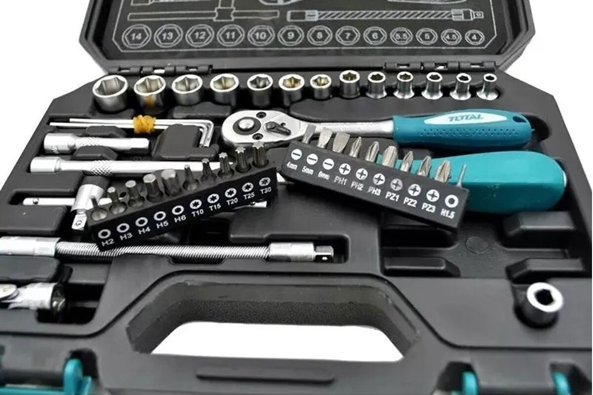 Bộ socket 45 chi tiết và cần 2 chiều Total THT141451
