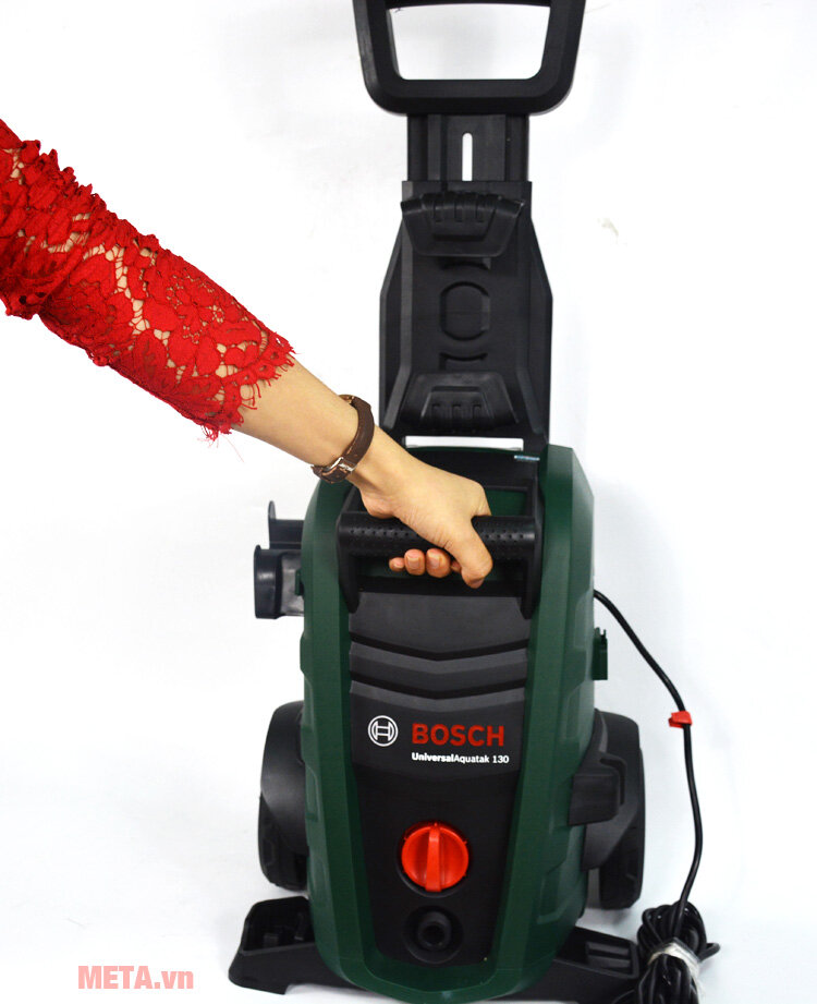 Máy phun xịt rửa áp lực cao Bosch Universal AQT 130