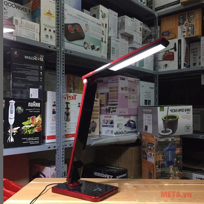 Đèn học Led Eyelux ELX-7300 (Nhập khẩu Hàn Quốc)