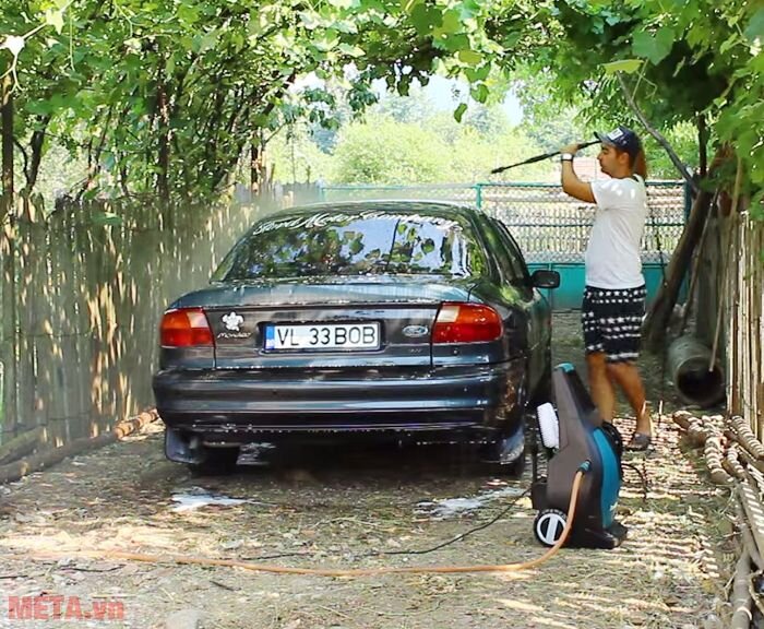 Máy xịt áp lực cao Makita HW111