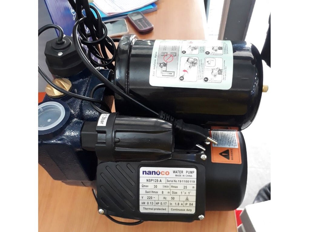 máy bơm tăng áp điện tử  