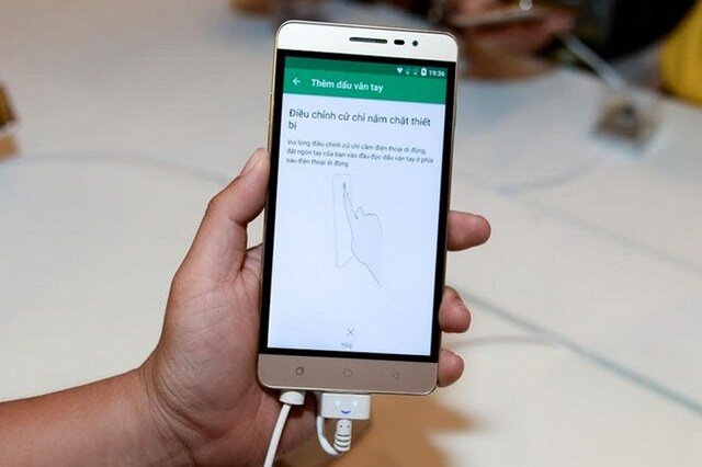 Điện thoại Coolpad Shine