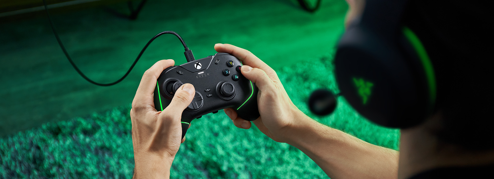 Tay cầm chơi game Razer Wolverine V2 Chroma màu Đen 2