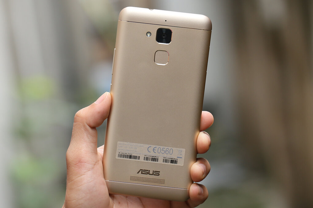 Điện thoại Asus Zenfone 3 Max