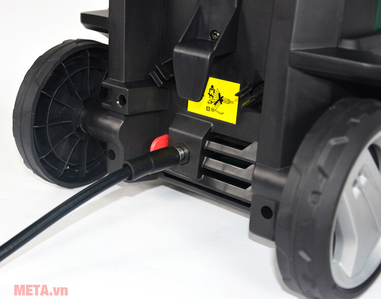 Máy phun xịt rửa áp lực cao Bosch Universal AQT 130