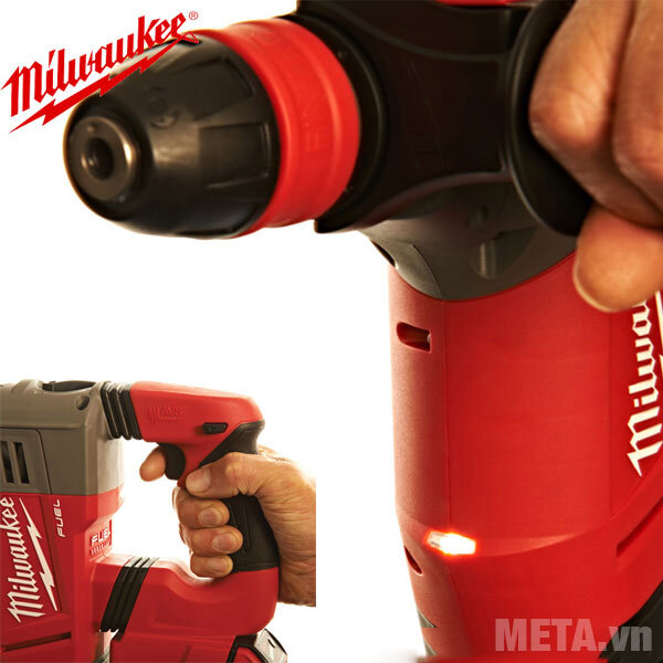 Máy khoan búa Milwaukee M18 CHPX-502C Máy khoan búa Milwaukee M18 CHPX-502C