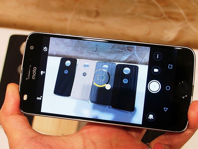 Điện thoại Motorola Moto Z2 Play Điện thoại Motorola Moto Z2 Play