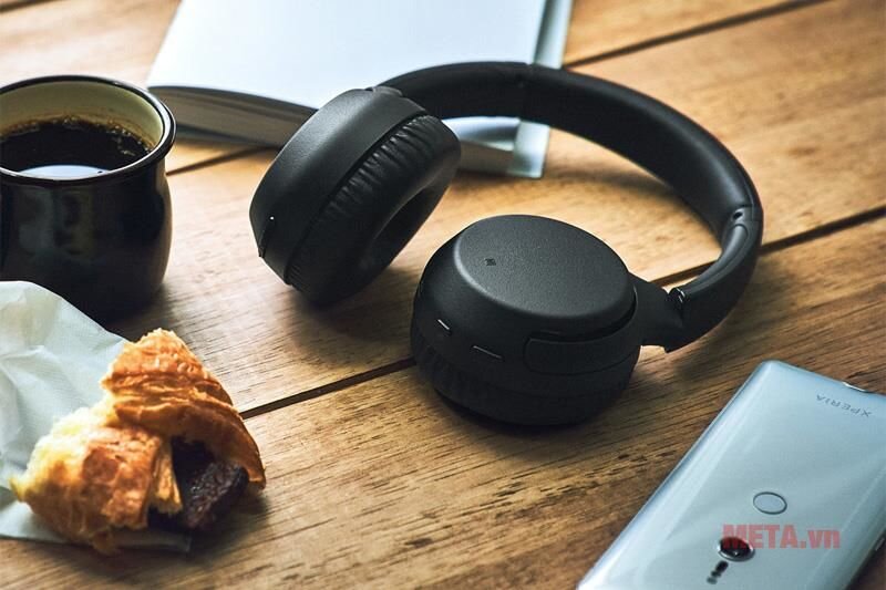 Tai nghe không dây Sony EXTRA BASS™ WH-XB700