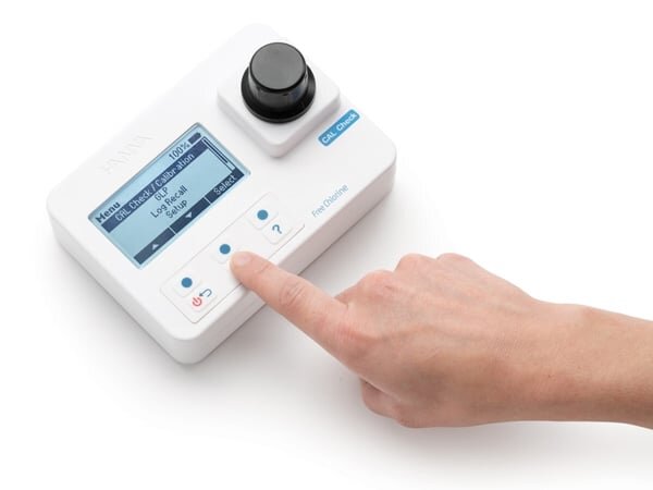 Máy đo quang clo dư Hanna HI97701 sử dụng đơn giản Máy đo quang clo dư Hanna HI97701