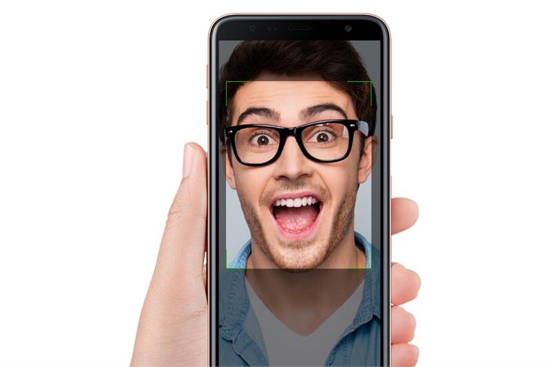 Điện thoại Samung Galaxy J4  SM-J415F/DS Black