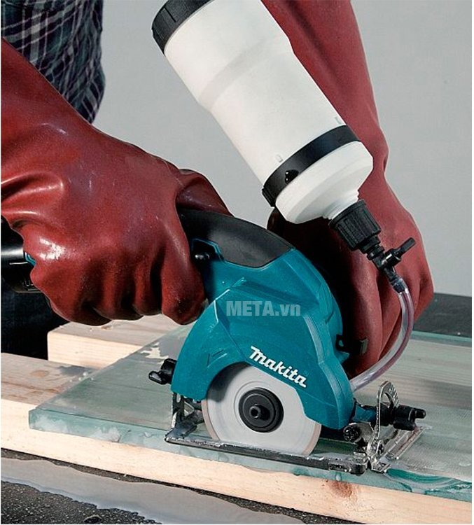Máy cắt gạch chạy pin Makita CC300DWE
