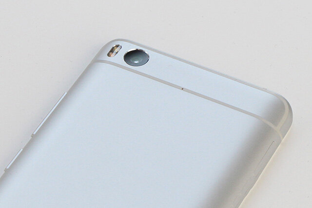 Điện thoại Xiaomi Mi 5s