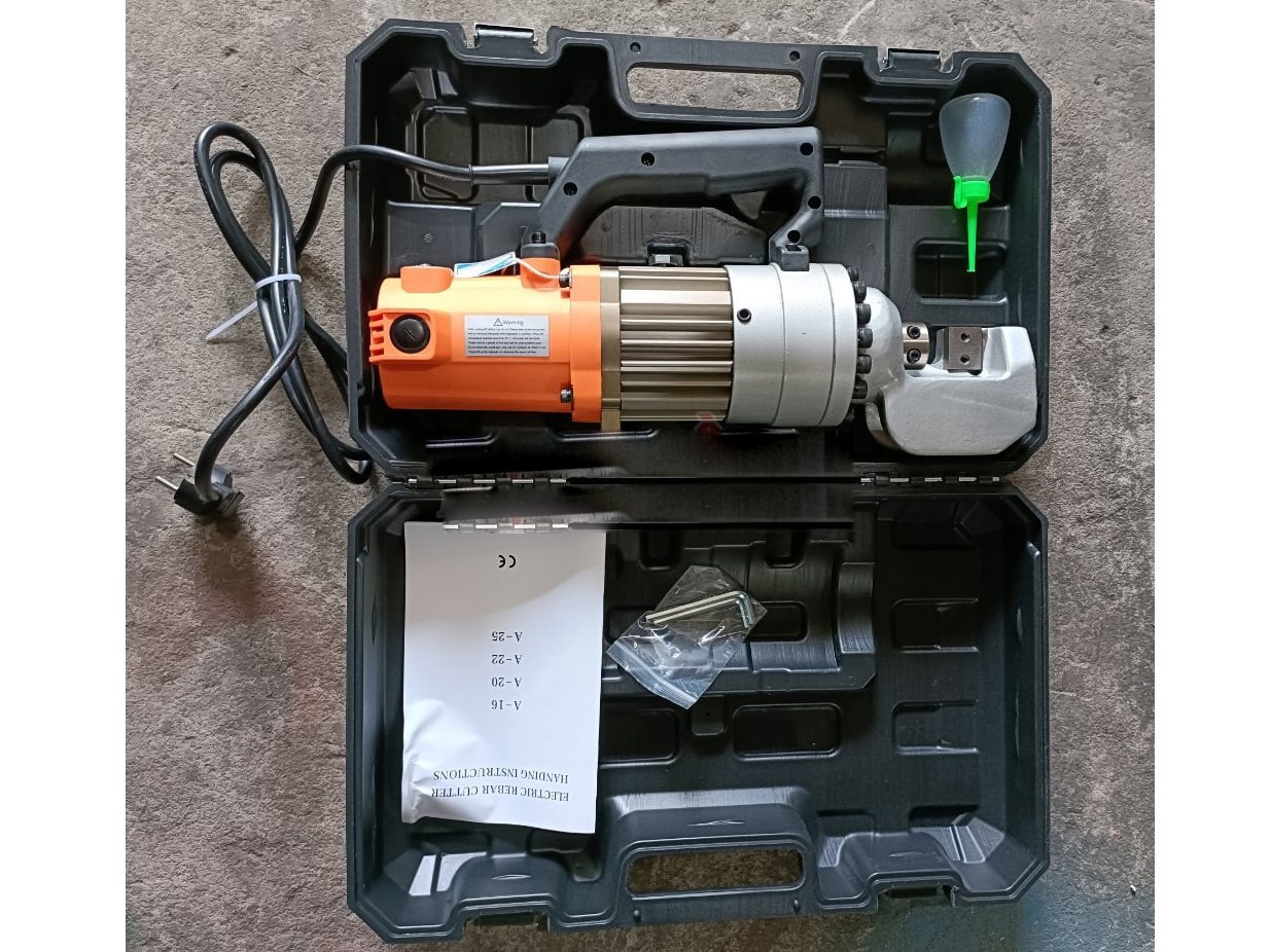 Thân máy rắn chắc Máy cắt sắt thủy lực cầm tay