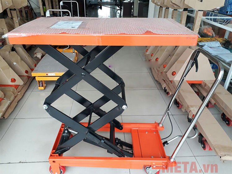 Xe nâng mặt bàn 350kg Meditek TT350