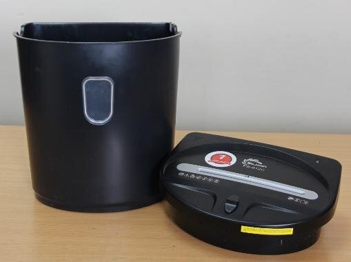 Máy huỷ tài liệu Silicon PS-812C