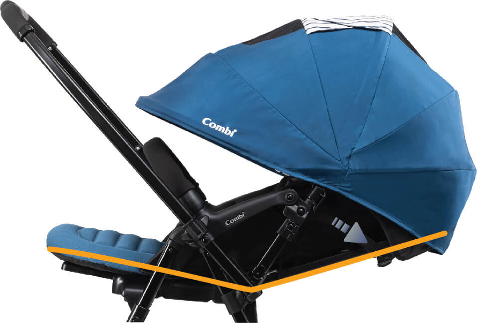 Bé nằm ngồi nhiều tư thế trên xe đẩy Combi Neyo Plus Air