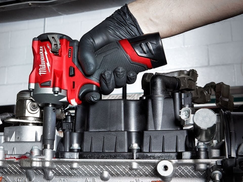 Máy siết bu lông Milwaukee M12 FIWF12-0C Máy siết bu lông Milwaukee M12 FIWF12-0C
