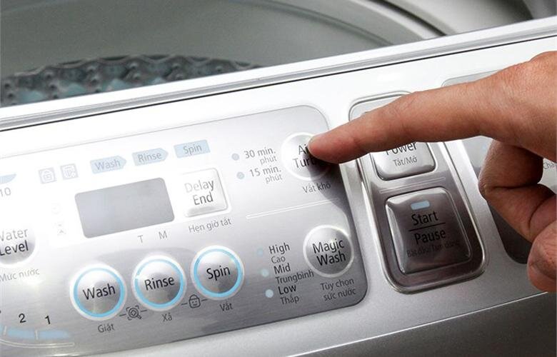 Hệ thống vắt khô Air Turbo giúp hút ẩm ra khỏi quần áo