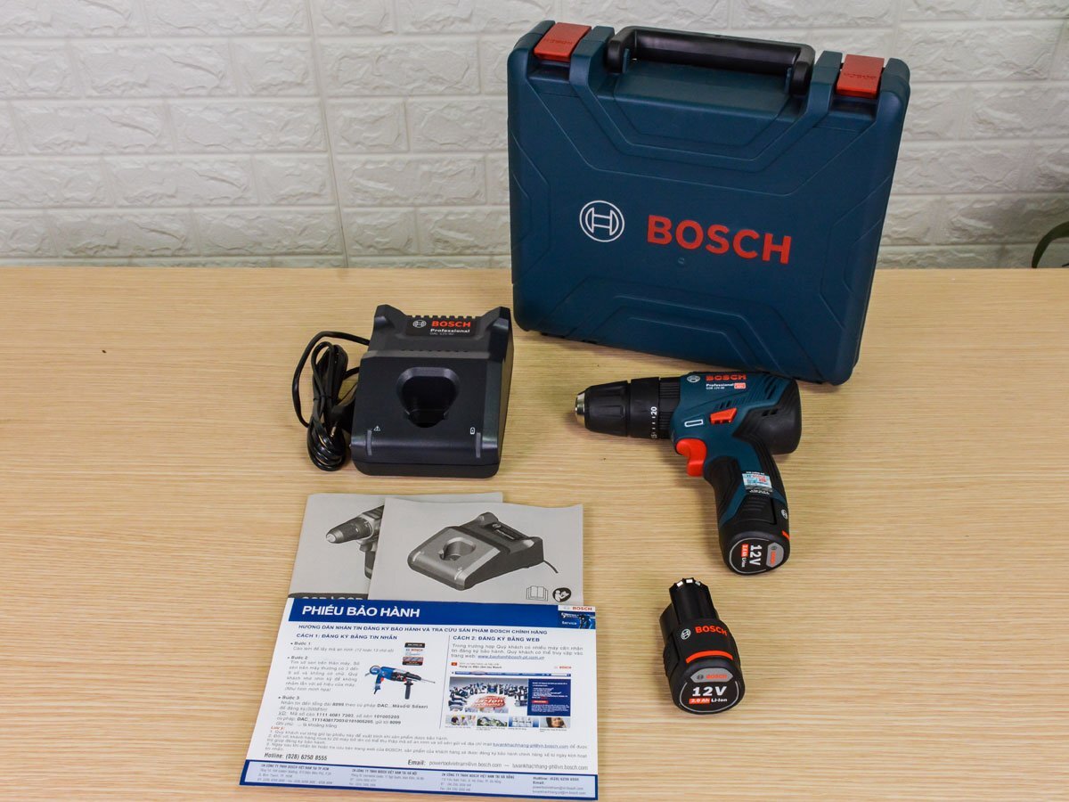 Máy khoan bắt vít