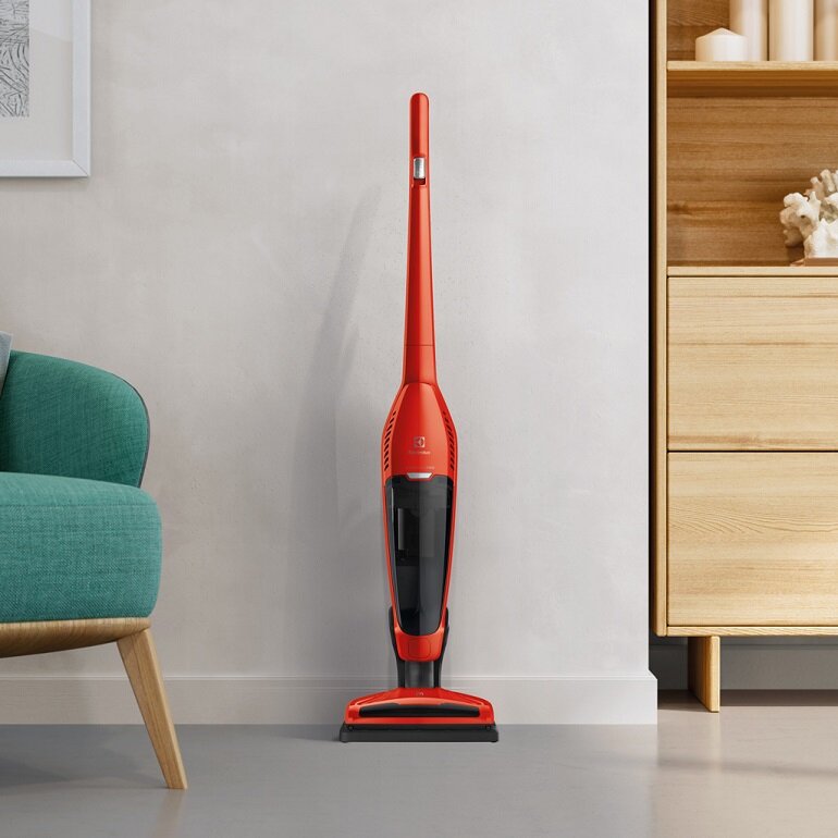 Máy hút bụi cầm tay có dây Electrolux EDYL35OR