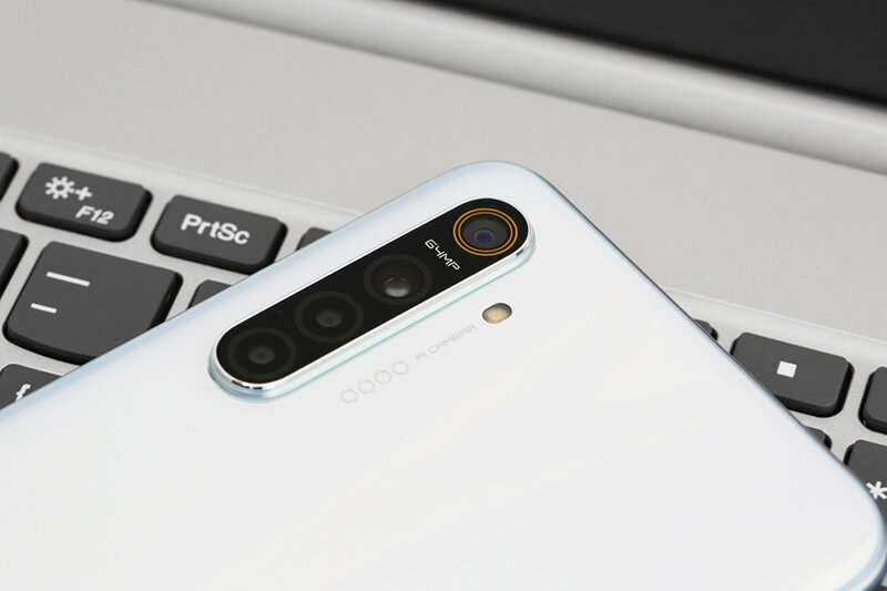 Điện thoại Realme XT - RAM 8 GB, 128GB, 6.4inch