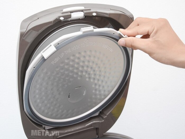 Nồi cơm điện Zojirushi NS-YSQ18