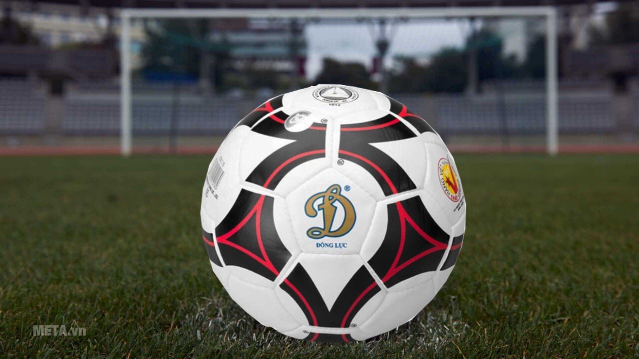 Bóng đá Nhật mờ UTM3.16  phù hợp với mọi sân cỏ