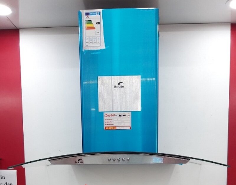 Máy hút mùi Bauer BC-70BS sở hữu thiết kế hiện đại