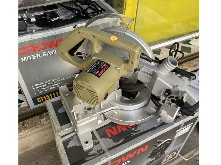 Máy cắt đa năng Crown CT15111