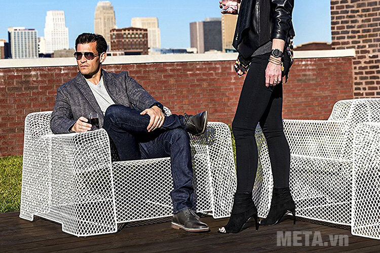 Vòng đeo tay theo dõi sức khỏe Garmin Fenix 5 Sapphire Black