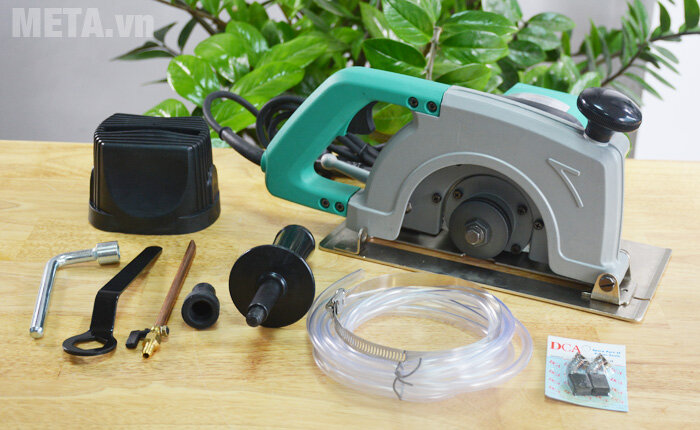 Máy cắt đá 1520W DCA AZE180 (Z1E-FF-180) Máy cắt đá 1520W DCA AZE180 (Z1E-FF-180)