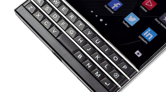 Điện thoại BlackBerry Passport Silver Edition