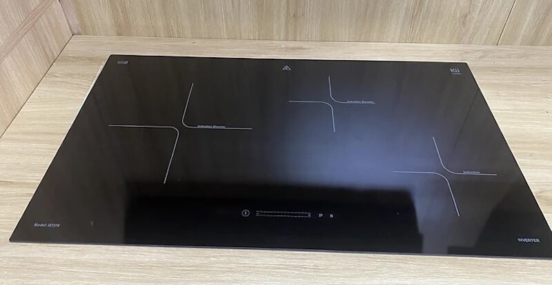 Bếp từ Kuchen IEI 376 tích hợp chức năng Stop & Go (ảnh: Tiki).