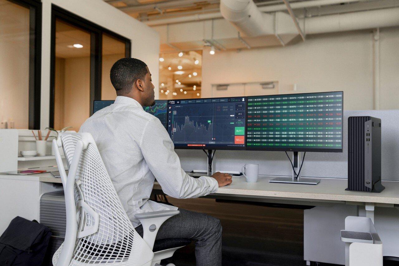 PC HP EliteDesk SFF 800 G9 8U8L5PA 