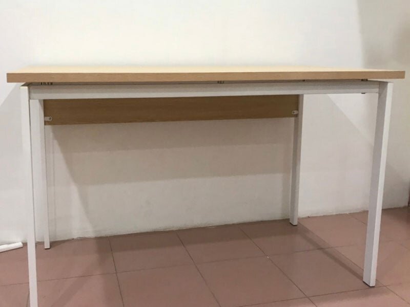 Khung bàn chắc chắn Bàn làm việc