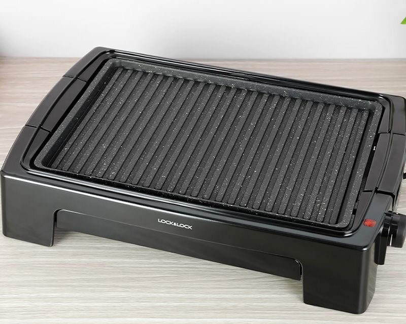 Bếp nướng điện Lock&Lock EJG221 - Đen có kiểu dáng nhỏ gọn