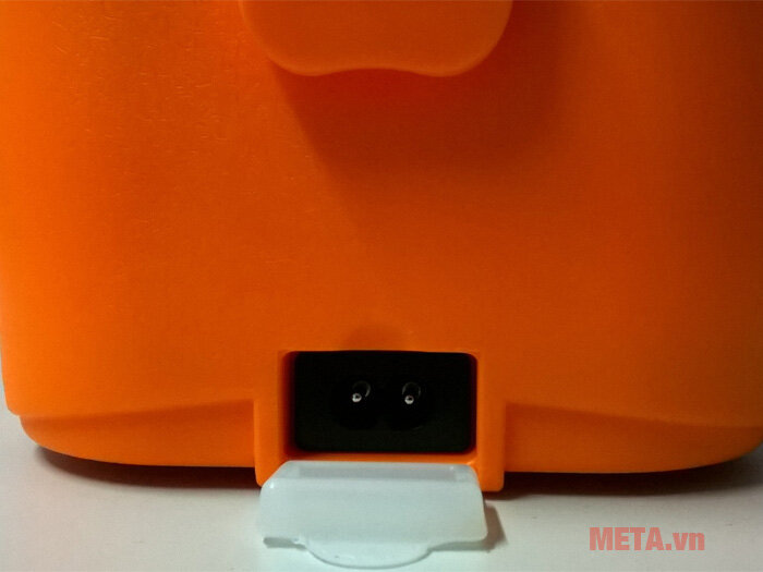 Hộp cơm hâm nóng Chefman CM-112N (Lõi nhựa, hàng Việt Nam)