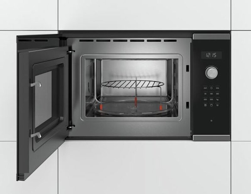 Khoang lò vi sóng Bosch BEL554MS0B được làm bằng thép không gỉ cao cấp