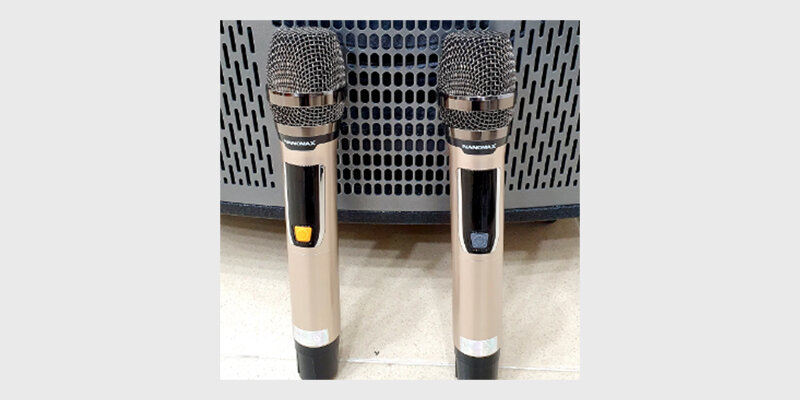 Micro đi kèm bắt trọn giọng hát