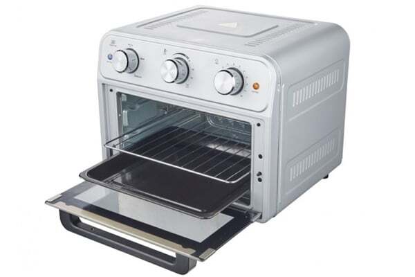 Công suất lên tới 1800W giúp thực phẩm chín nhanh, đều Lò chiên nướng không dầu Tiross TS9605