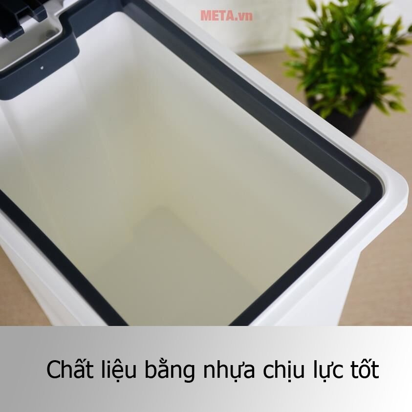 Thùng rác nhựa đạp dòng Compact Fitis PPS1-903 - 10L (trắng đen) Thùng rác nhựa đạp dòng Compact Fitis PPS1-903 - 10L (trắng đen)