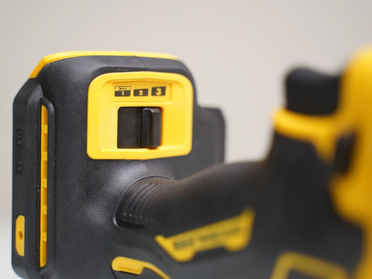 Máy vặn vít dùng pin DeWalt 