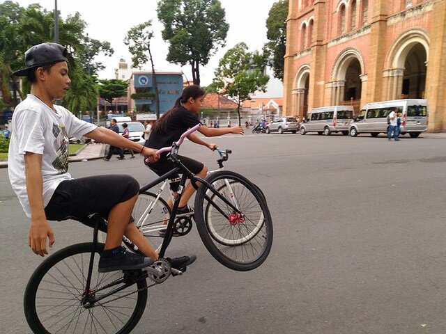 Điện thoại Asus Zenfone Selfie