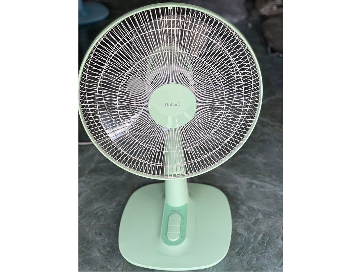 T14M1 có chân đế bằng nhựa T14M1