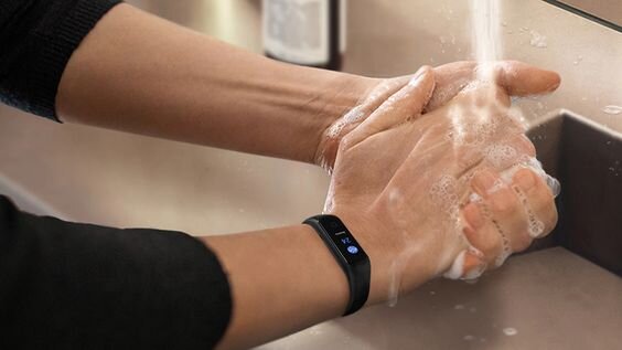 Tính năng nhắc rửa tay Samsung Galaxy Fit2