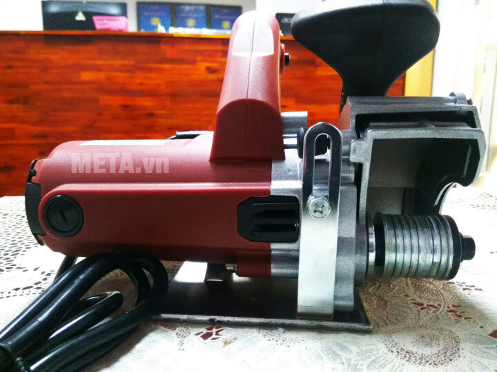 Máy cắt rãnh tường Btec BT211 Máy cắt rãnh tường Btec BT211