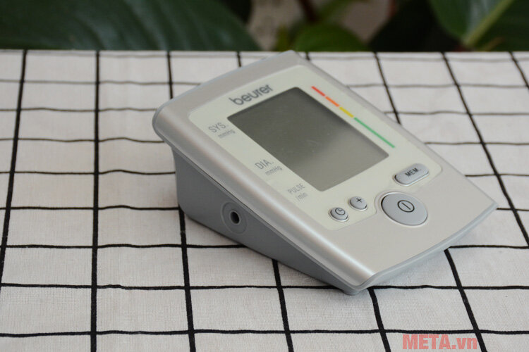 Máy đo huyết áp bắp tay Beurer BM-35