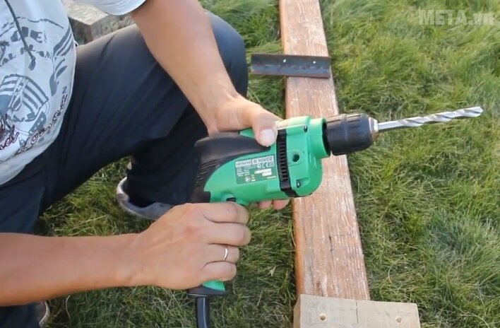 Máy khoan 460W Hitachi D10VC2