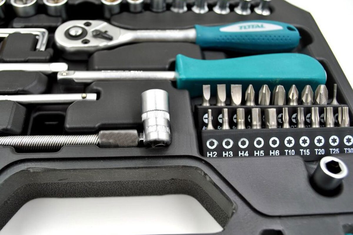 Bộ socket 45 chi tiết và cần 2 chiều Total THT141451